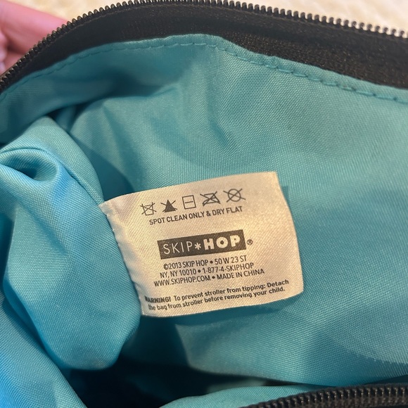 SkipHop Diaper Bag, Black. - Picture 11 of 11